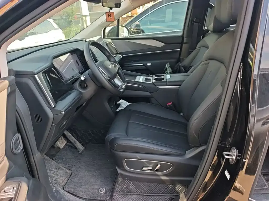 BYD BYD M9 2025 Model 1060 Pilot Edition — Фото автомобиля 14