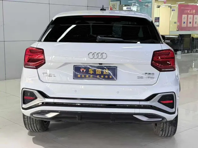 Audi Q2L — Фото автомобиля 4