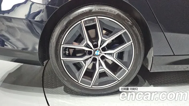 BMW 5-Series — Фото автомобиля 4
