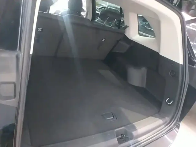 Buick Envision Plus — Фото автомобиля 18