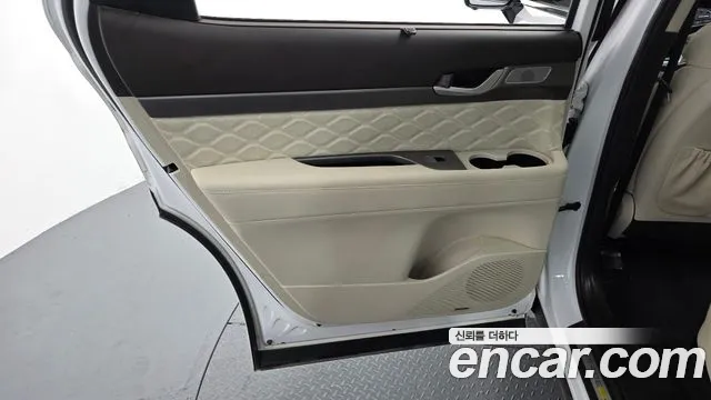 Hyundai Palisade Palisade Дизель 2.2 2WD — Фото автомобиля 24