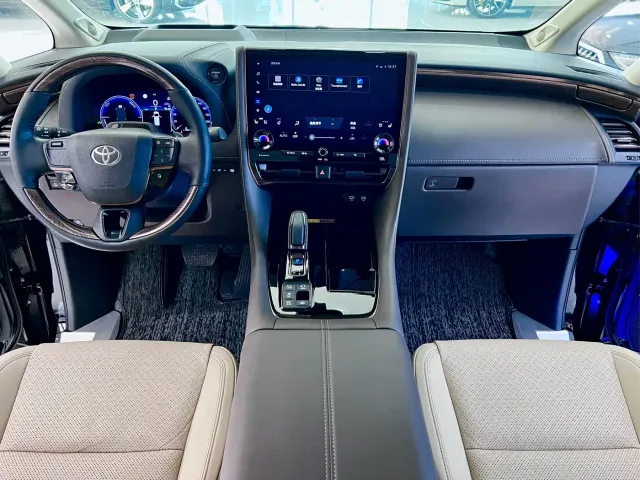 Toyota Alphard — Фото автомобиля 9