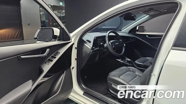 Kia Niro Niro (New) — Фото автомобиля 15