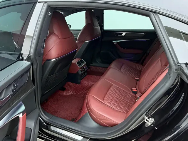 Audi A7L — Фото автомобиля 5