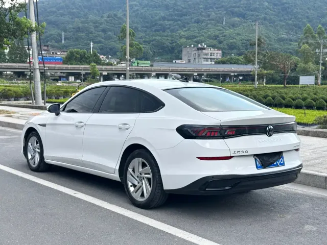 Volkswagen Lamando — Фото автомобиля 4