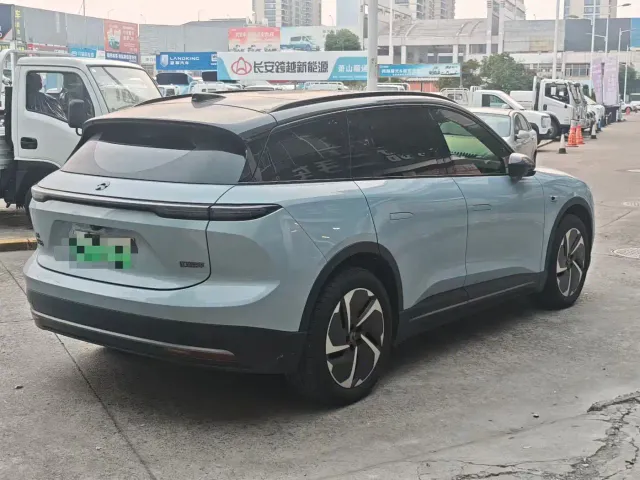 Nio ES6 — Фото автомобиля 4
