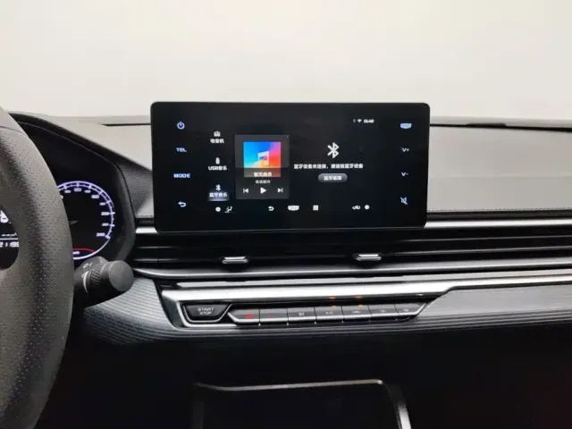 Geely Emgrand — Фото автомобиля 13