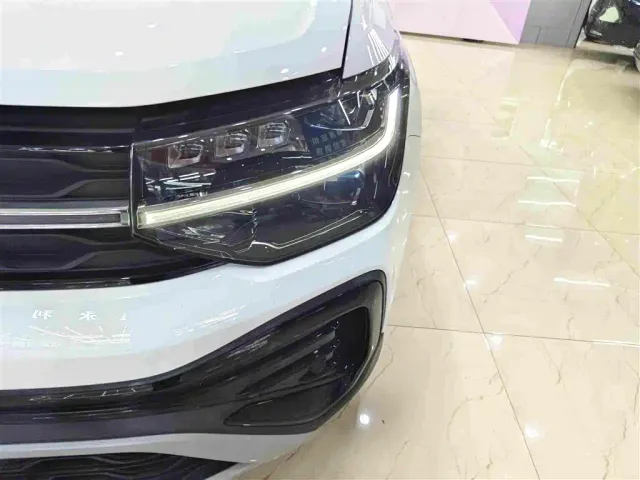 Volkswagen Tharu 2023 300TSI 2WD Moon Premium Edition — Фото автомобиля 11