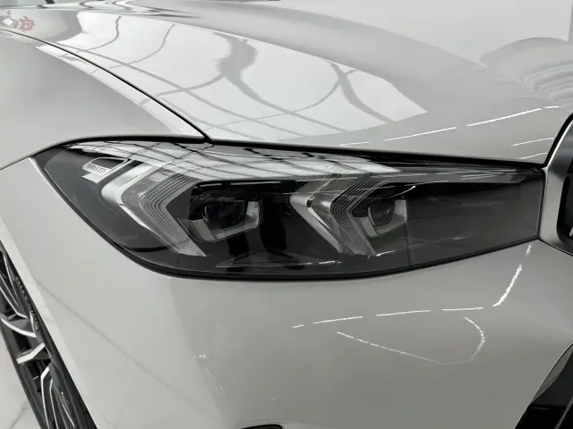 BMW 3 Series — Фото автомобиля 10