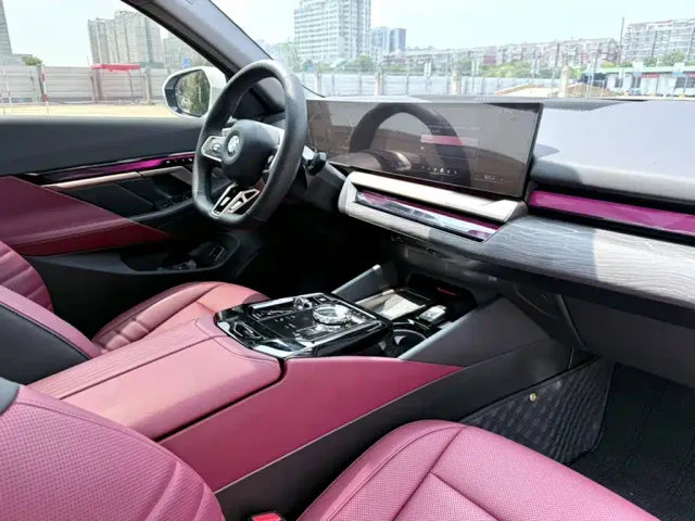 BMW 5 Series — Фото автомобиля 4