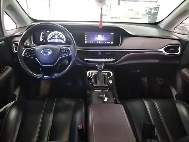 GAC Trumpchi M6 — Фото автомобиля 9