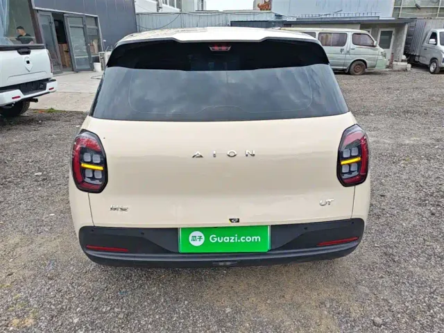 GAC Aion UT — Фото автомобиля 5