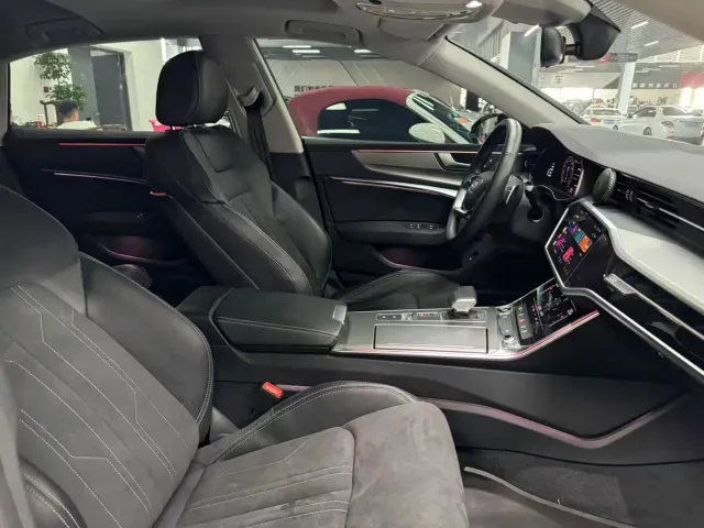 Audi Audi A7L 2024 45TFSI S-line Dream Edition Crystal Package — Фото автомобиля 11