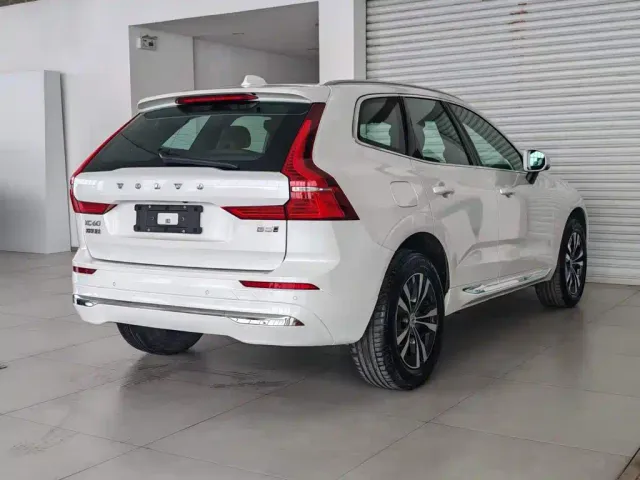 Volvo XC60 — Фото автомобиля 18