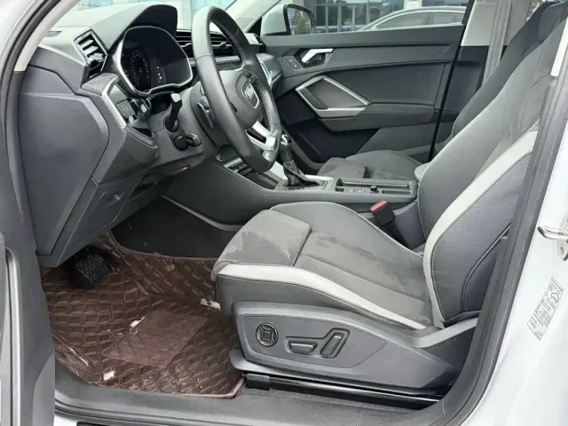 Audi Q3 — Фото автомобиля 10