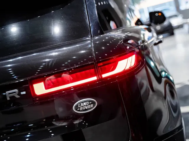 Land Rover Range Rover Sport — Фото автомобиля 7
