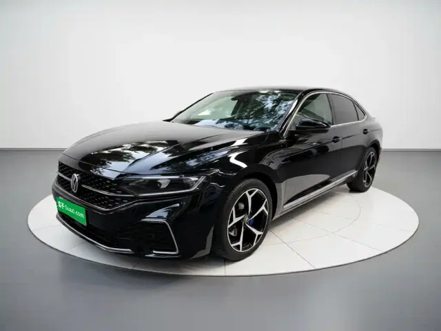 Фотография автомобиля — Volkswagen Passat