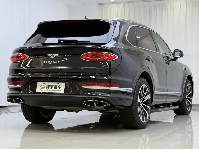 Bentley Bentayga — Фото автомобиля 14