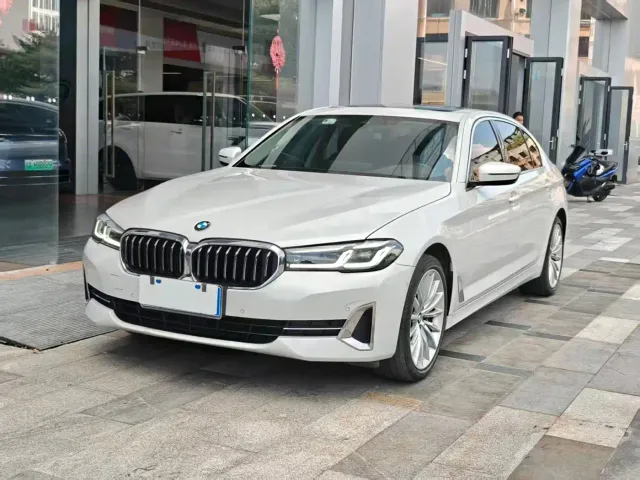 BMW 5 Series — Фото автомобиля 18