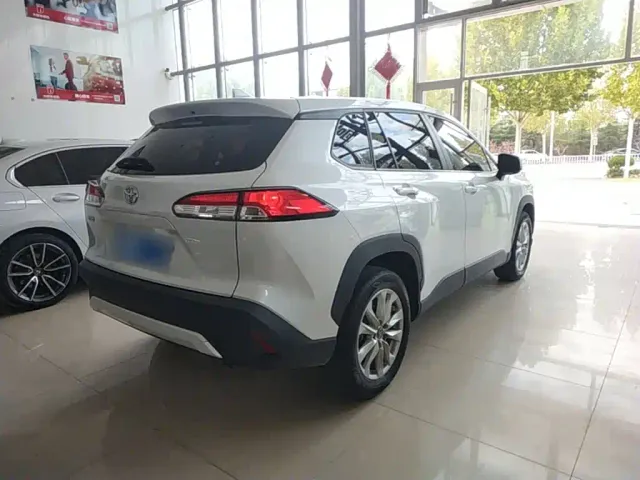 Toyota Corolla Cross — Фото автомобиля 6