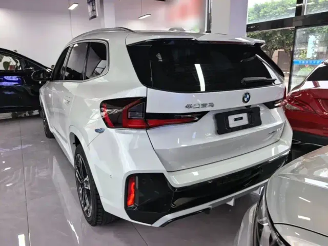BMW X1 — Фото автомобиля 4