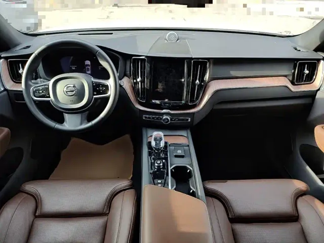 Volvo XC60 — Фото автомобиля 15