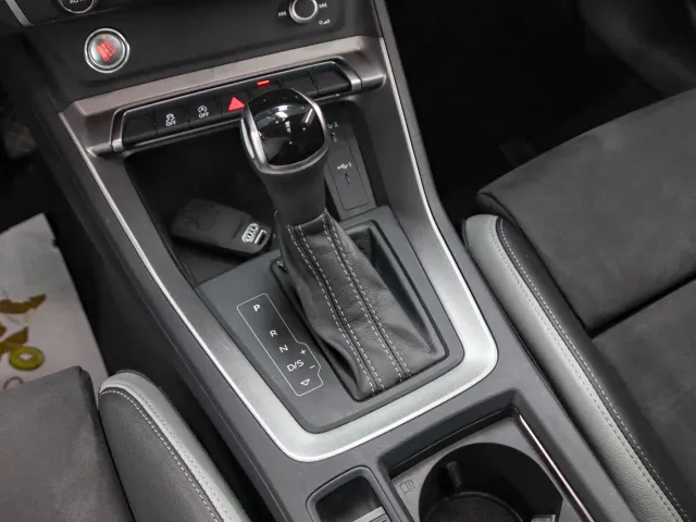 Audi Q3 — Фото автомобиля 11