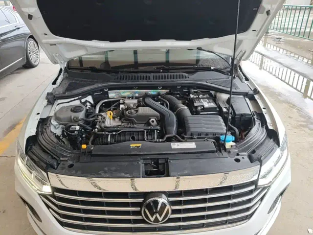 Volkswagen Lavida — Фото автомобиля 15
