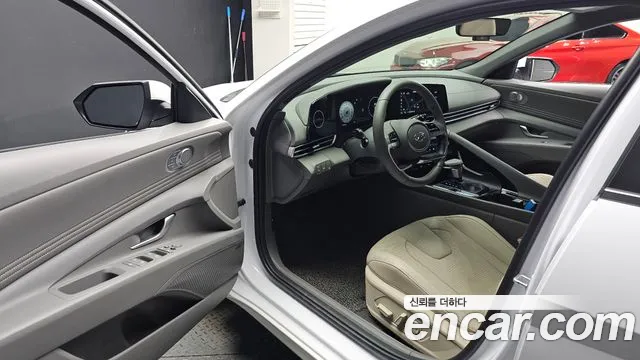 Hyundai AVANTE Avante (CN7) — Фото автомобиля 9