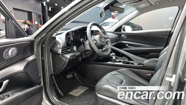 Hyundai Avante CN7 — Фото автомобиля 10