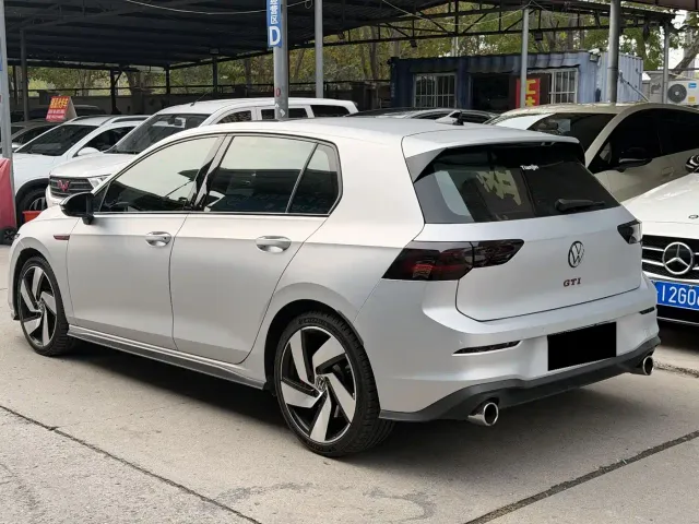 Volkswagen Golf GTI — Фото автомобиля 8