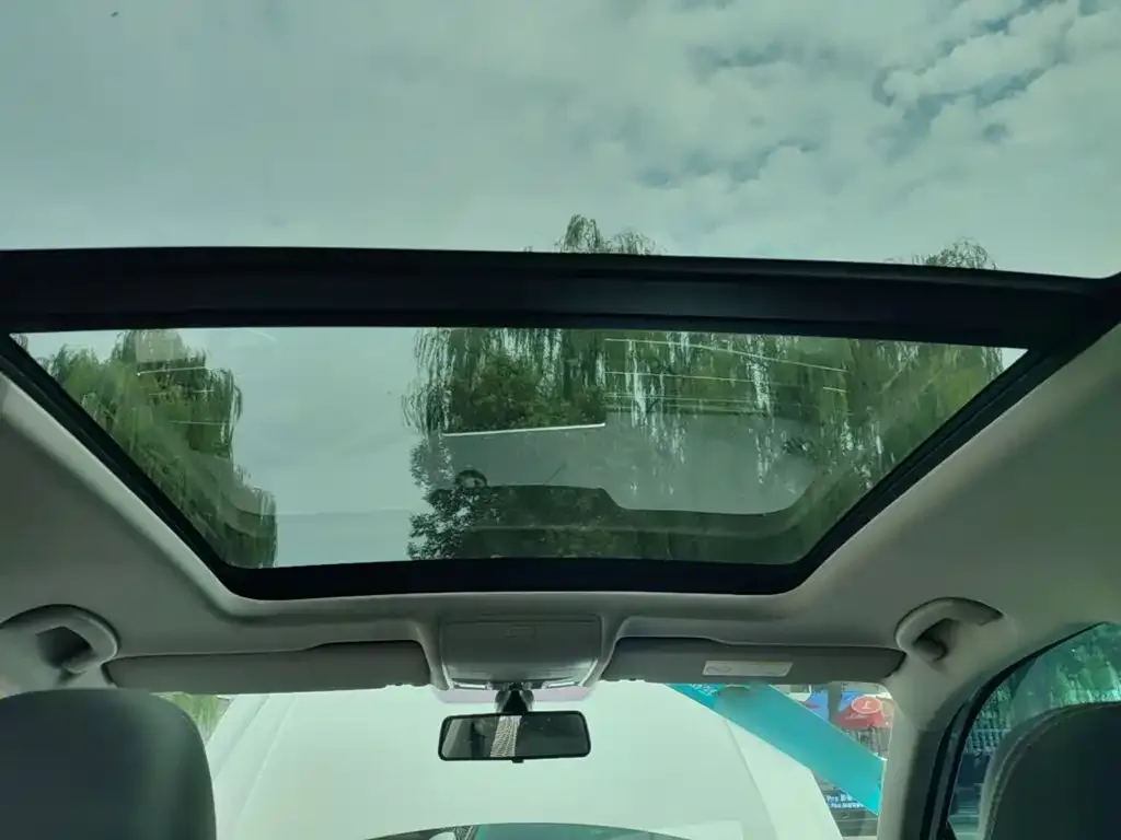 Volkswagen Tiguan L 2024 Outstanding 300TSI Auto 2WD Dragon Soaring Edition — Фото автомобиля 17