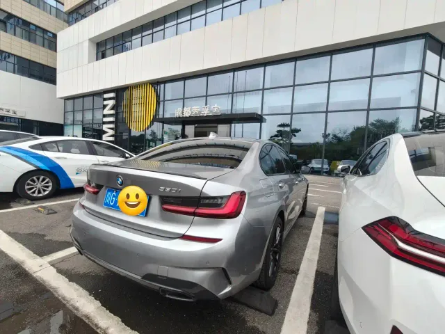 BMW 3 Series — Фото автомобиля 3