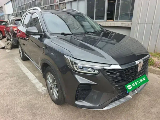 Roewe RX5 — Фото автомобиля 3