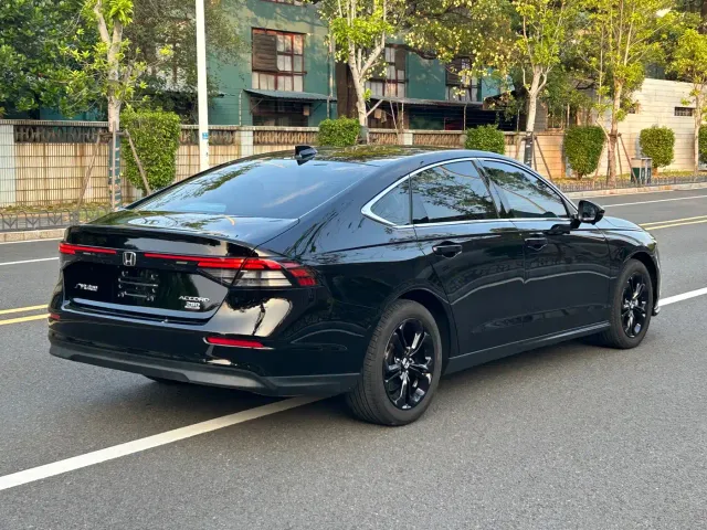 Honda Accord — Фото автомобиля 9