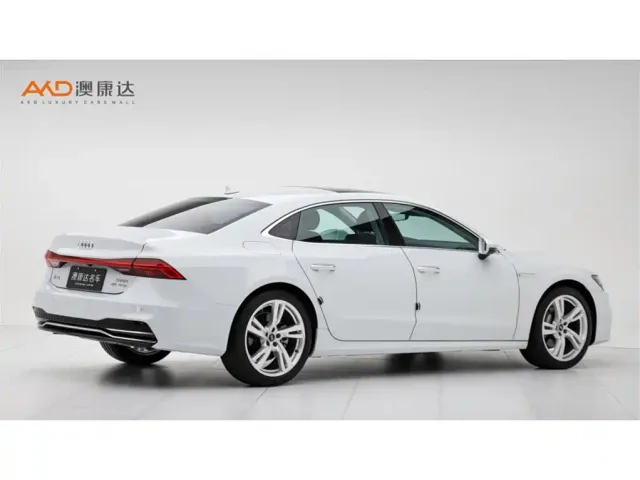 Audi A7L — Фото автомобиля 3