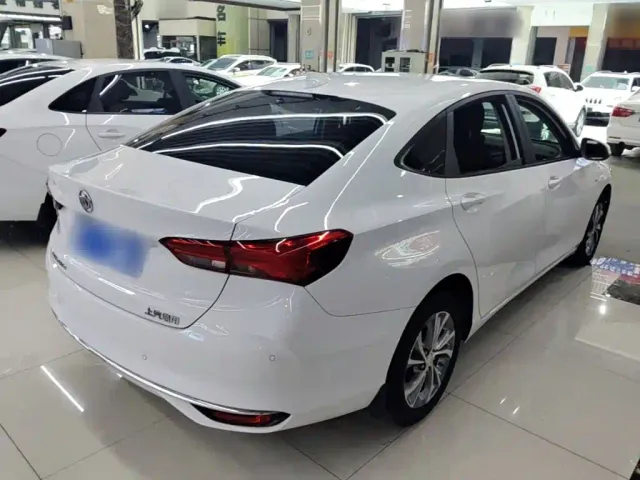 Buick Verano — Фото автомобиля 6