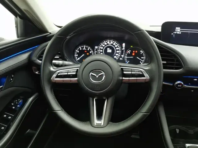 Mazda Axela — Фото автомобиля 11