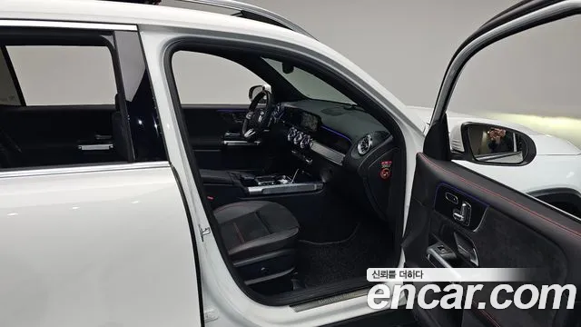 Mercedes-Benz GLB-Class — Фото автомобиля 25