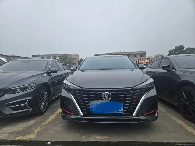 Changan Eado — Фото автомобиля 2