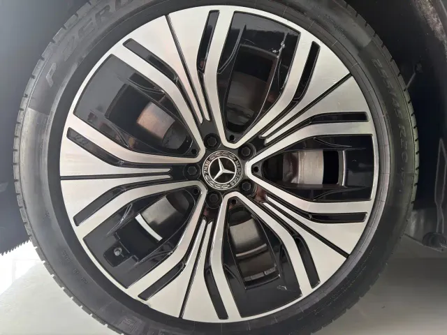 Mercedes-Benz EQE SUV — Фото автомобиля 14