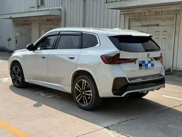 BMW X1 — Фото автомобиля 10