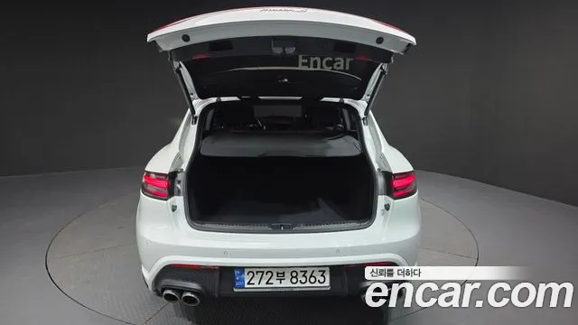 Porsche Macan — Фото автомобиля 15