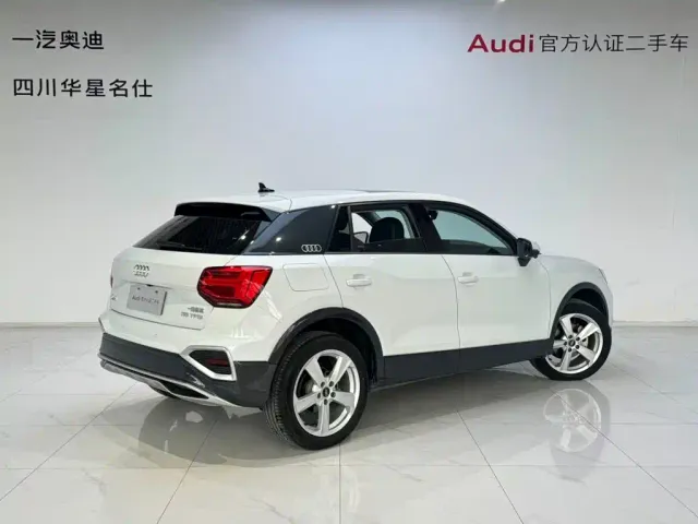 Audi Q2L — Фото автомобиля 4