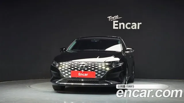 Hyundai Grandeur New — Фото автомобиля 3