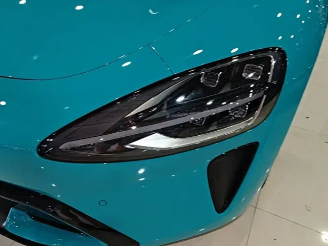 Xiaomi SU7 — Фото автомобиля 23