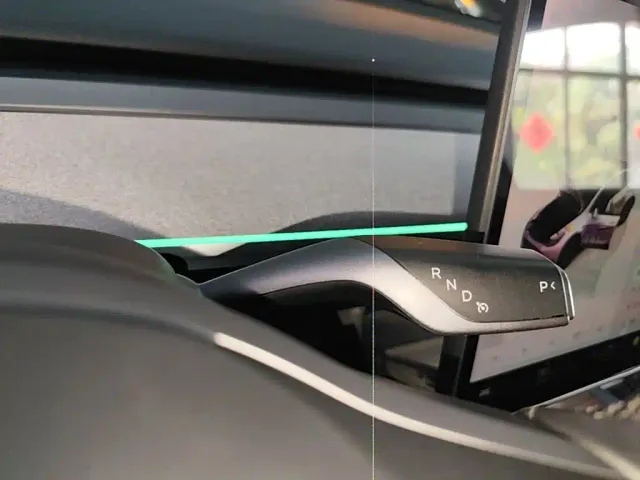 Tesla Model Y — Фото автомобиля 13