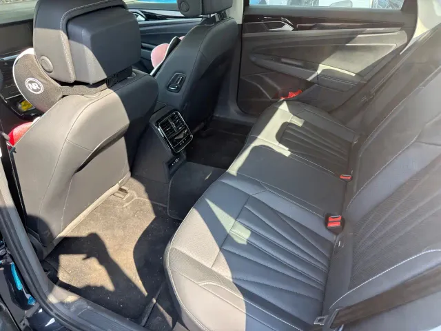 Volkswagen Passat — Фото автомобиля 5