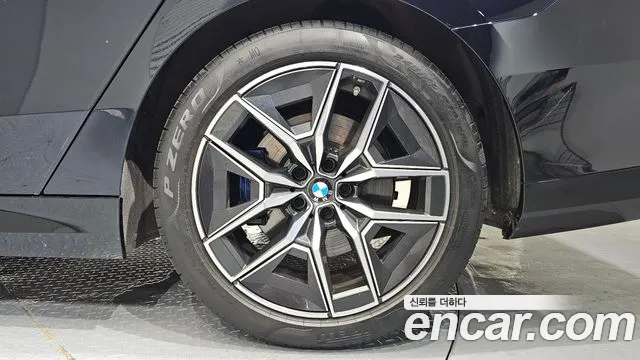 BMW 5-Series — Фото автомобиля 6