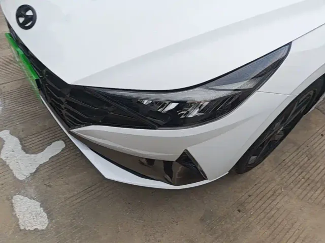 Hyundai Elantra — Фото автомобиля 23